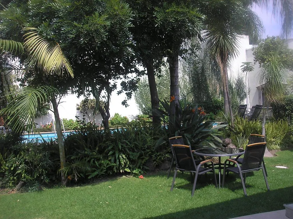 ****  Pequeno Hotel Ejecutivo Mexico