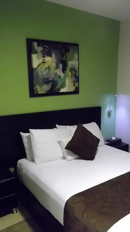 Pequeno Hotel Ejecutivo 4*, Guadalajara